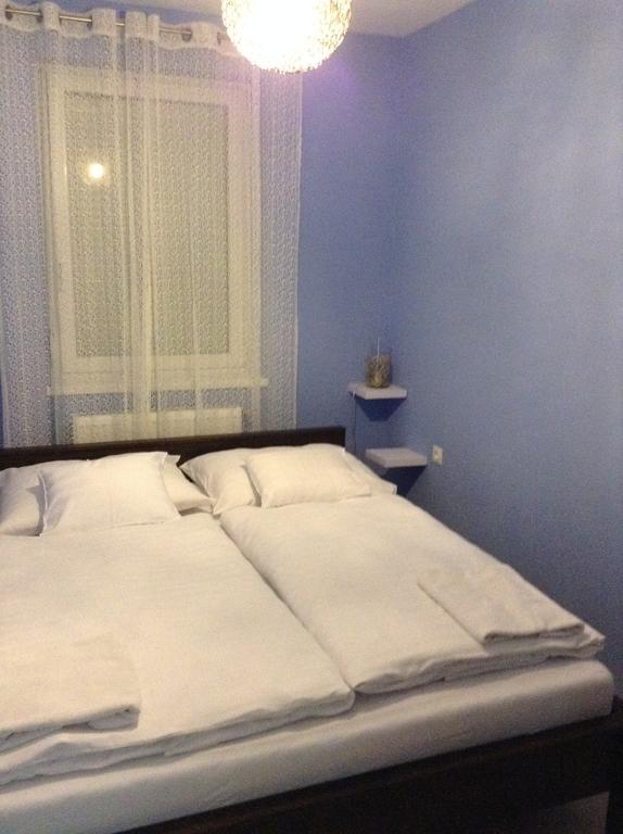 Sweet Home Apartment Дьор Екстериор снимка