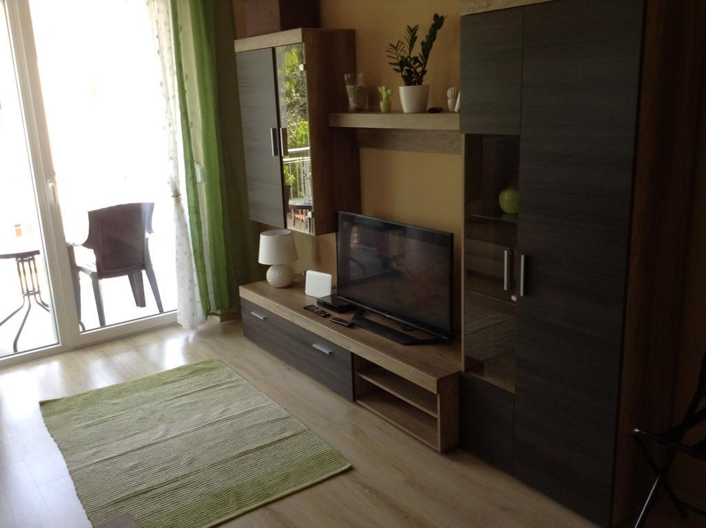 Sweet Home Apartment Дьор Екстериор снимка